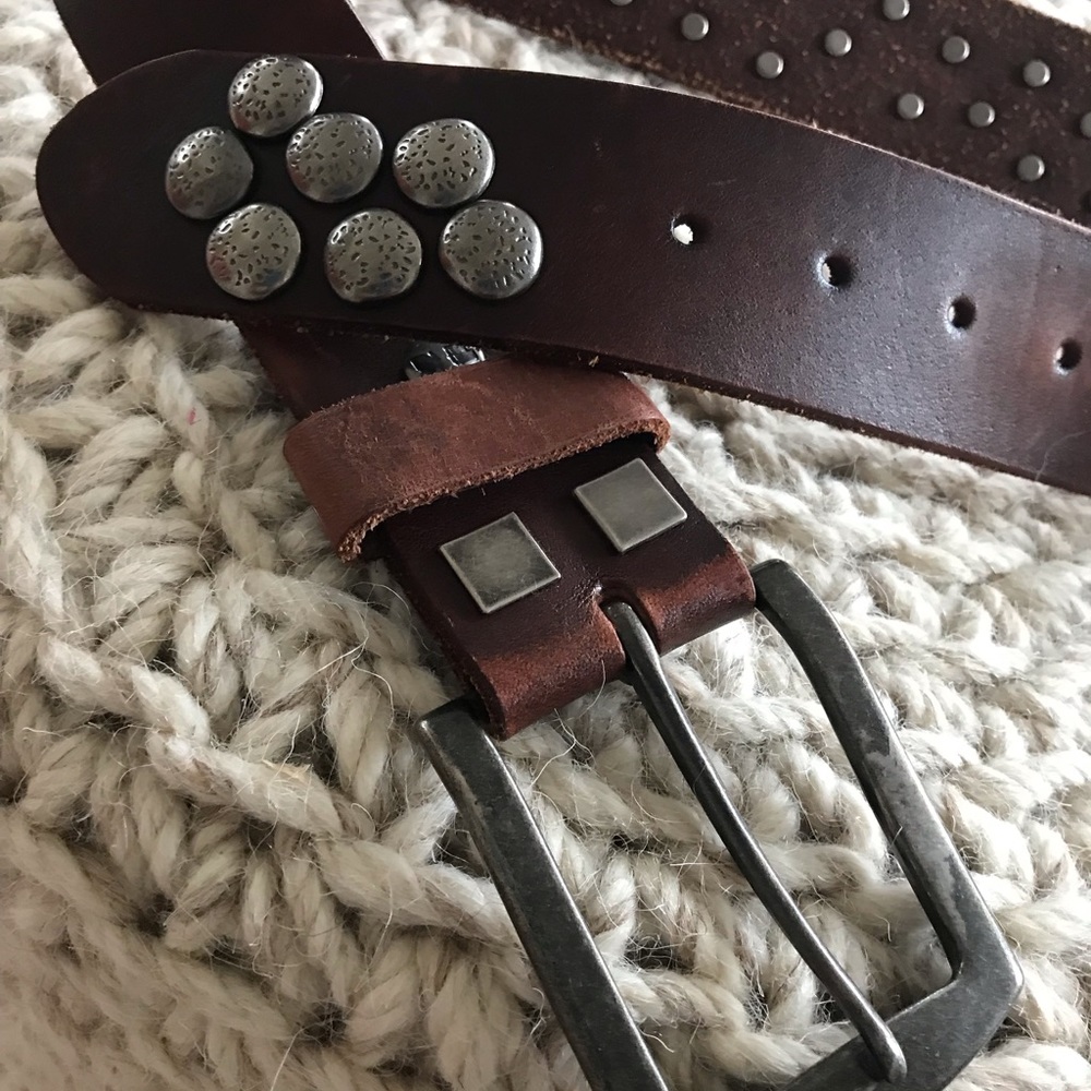SIZE M WOMEN’S LEATHER BELT
